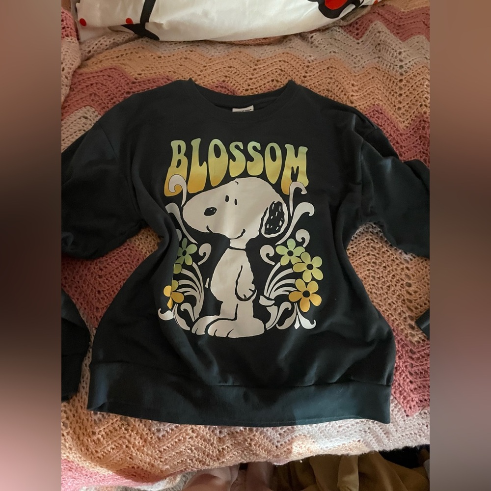 GREEN SNOOPY SWEATER